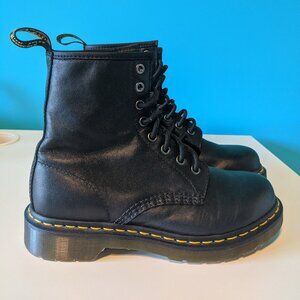 Doc Martens 1460 8 hole Size 7